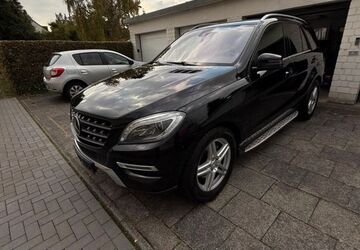 Mercedes-Benz ML 250 286.000 km 13.200 &euro; Leverkusen 51381