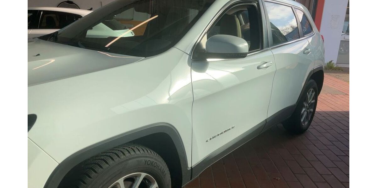 Jeep Cherokee 80.894 km 11.700 &euro; Mettmann 40822