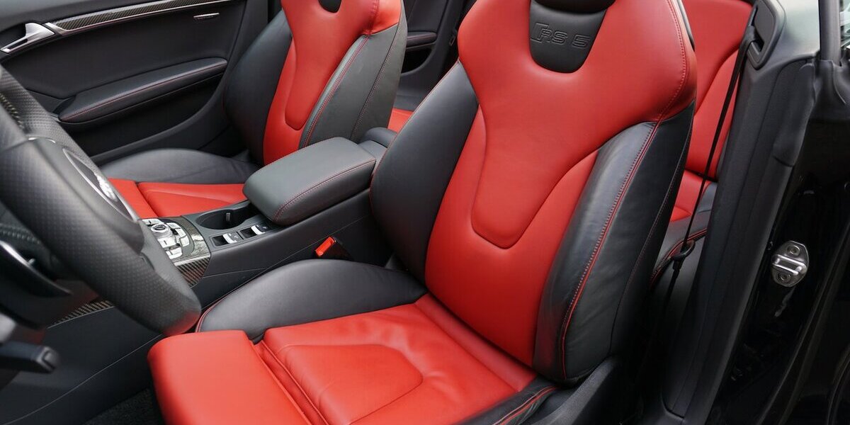 Audi RS5 4.2 1.Hd. B&O MMI 280km/h Carbon Exklusiv 47.641 km 57.900 &euro; Wuppertal 42327