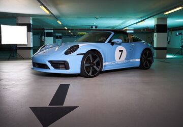 Porsche 992 14.900 km 300.000 &euro; Düsseldorf 40468