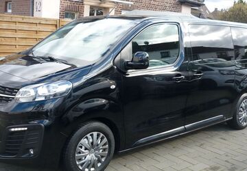 Opel Vivaro 67.500 km 27.980 &euro; Hilden 40721