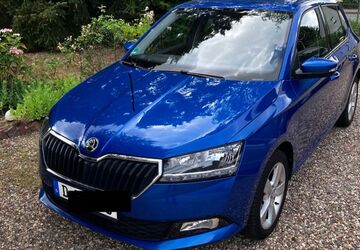 Skoda Fabia 30.408 km 8.999 &euro; Düsseldorf 40489