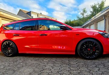 Ford Focus 31.000 km 19.899 &euro; Moers 47441