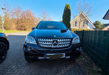Mercedes-Benz ML 350 257.671 km 6.999 &euro; Moers 47441