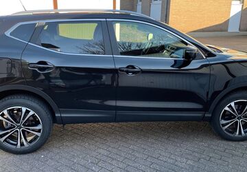 Nissan Qashqai 121.000 km 12.300 &euro; Düsseldorf 40595