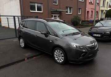 Opel Zafira 191.000 km 5.999 &euro; Duisburg 47226