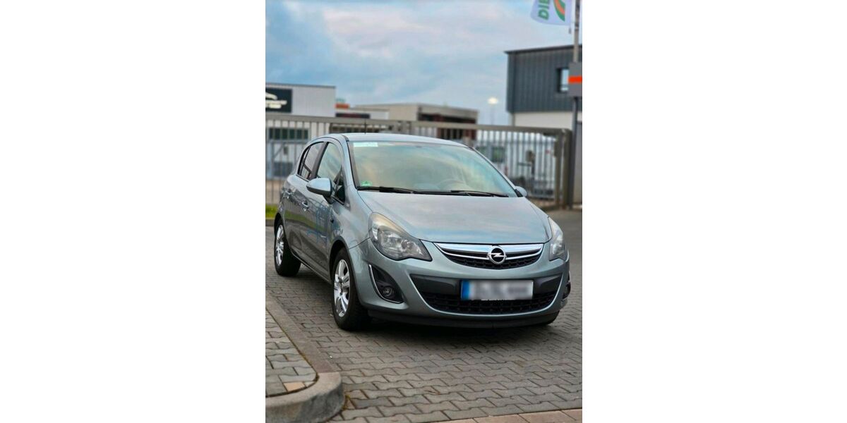 Opel Corsa 231.000 km 2.300 &euro; Düsseldorf 40227