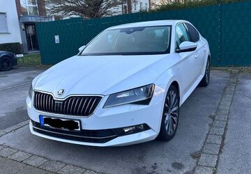 Skoda Superb 176.580 km 14.900 &euro; Mönchengladbach 41236