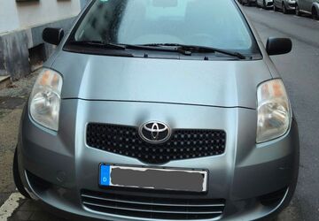 Toyota Yaris 196.000 km 2.500 &euro; Krefeld 47798