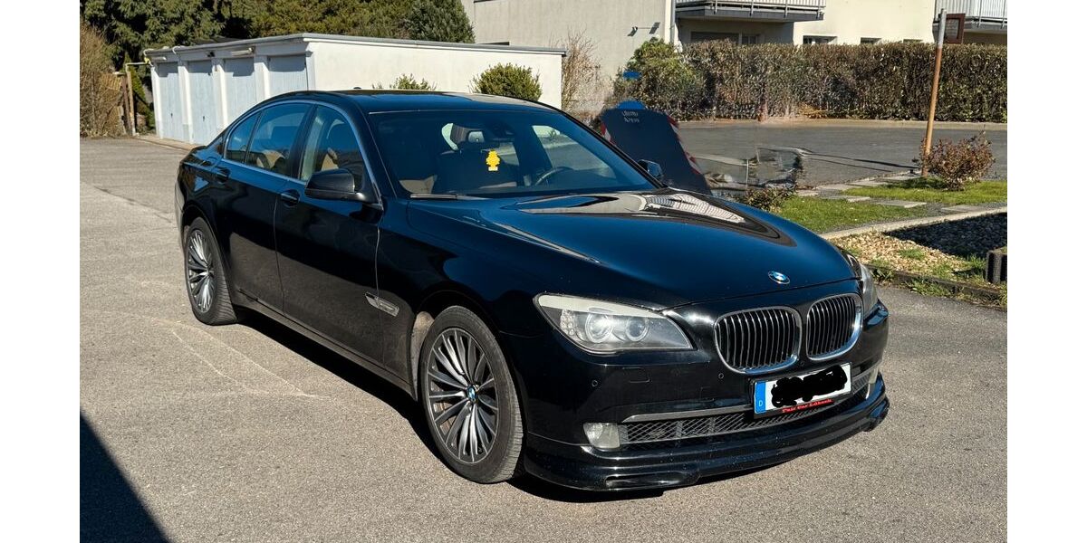BMW 730 266.630 km 9.999 &euro; Leverkusen 51379