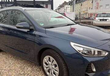 Hyundai i30 158.700 km 6.950 &euro; Leverkusen 51371