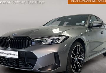 BMW 330 90.525 km 34.990 &euro; Düsseldorf 40237