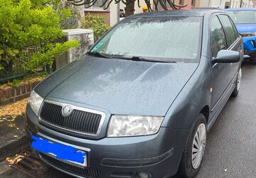 Skoda Fabia 142.000 km 1.800 &euro; Düsseldorf 40472