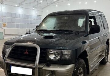 Mitsubishi Pajero 330.000 km 4.500 &euro; Düsseldorf 40477