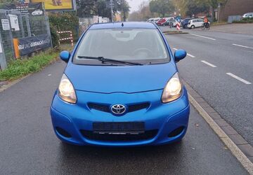 Toyota Aygo (X) 129.520 km 3.300 &euro; Düsseldorf 40549