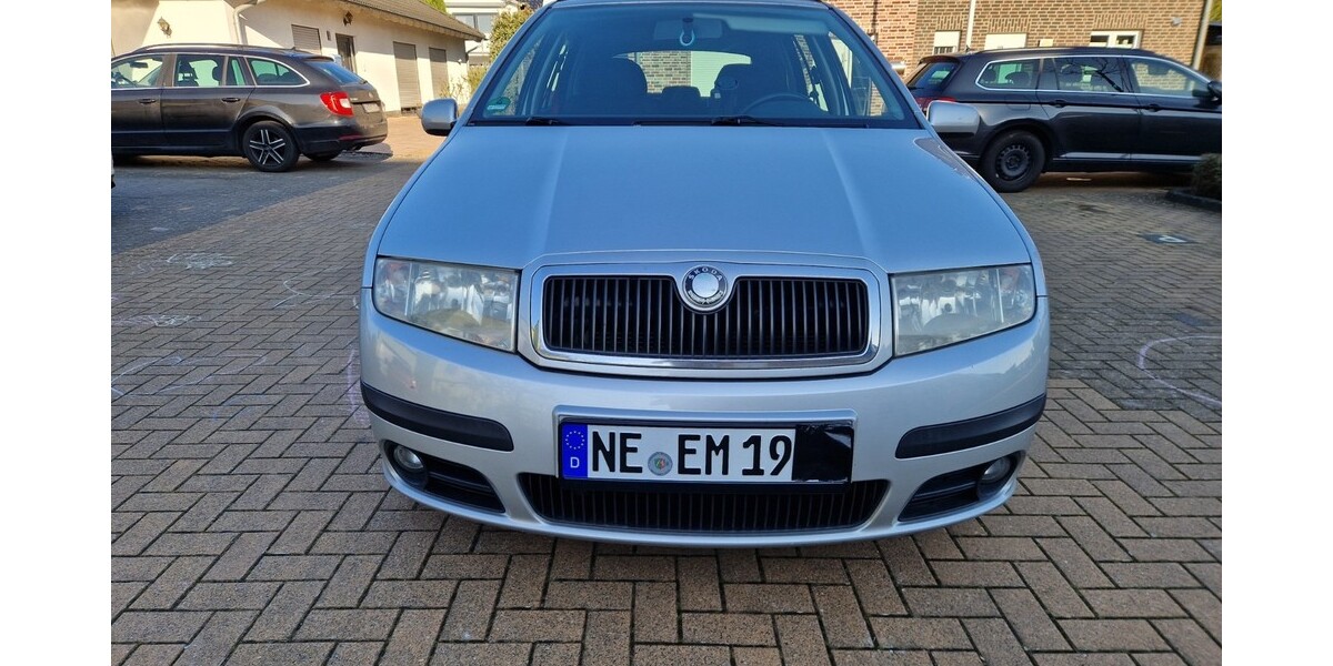 Skoda Fabia 389.000 km 2.200 &euro; Dormagen 41539
