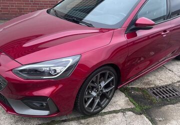 Ford Focus 75.000 km 17.580 &euro; Düsseldorf 40549