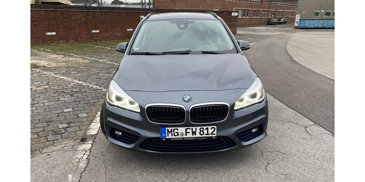 BMW 218d 140.000 km 15.100 &euro; Mönchengladbach 41061