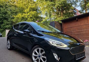 Ford Fiesta 81.690 km 7.600 &euro; Remscheid 42859