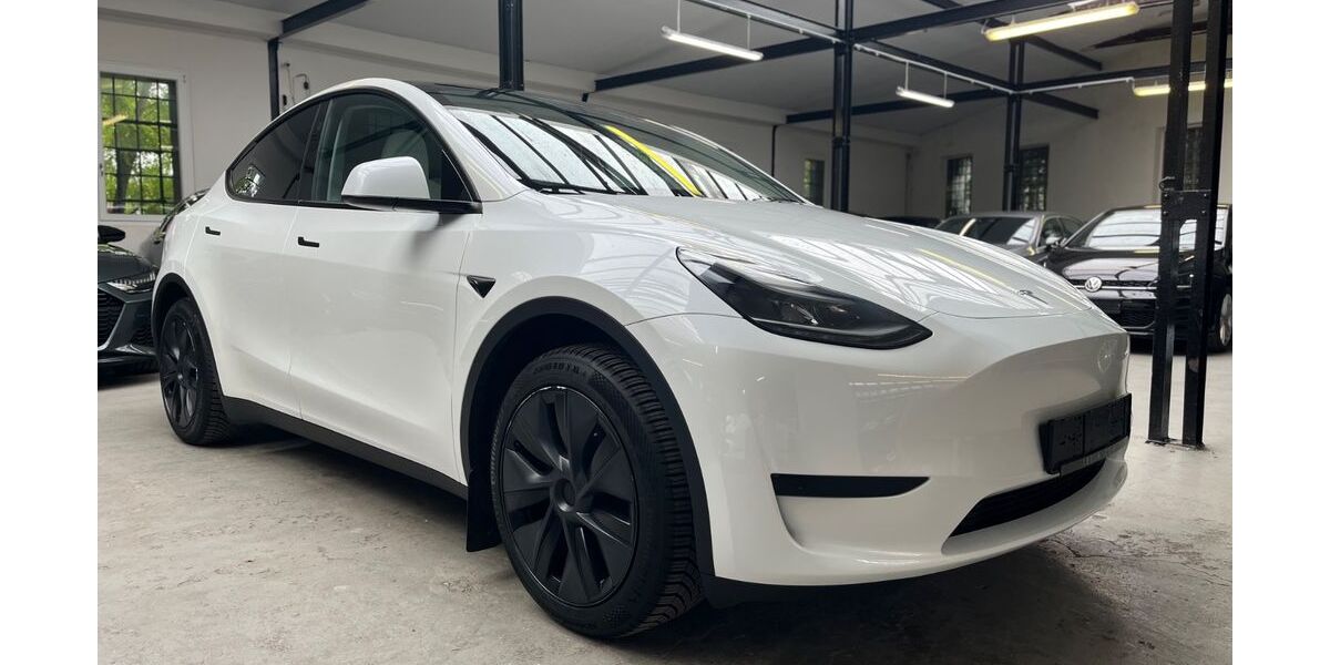 Tesla Model Y 32.000 km 38.590 &euro; Velbert 42551
