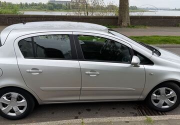 Opel Corsa 150.000 km 2.500 &euro; Düsseldorf 40547