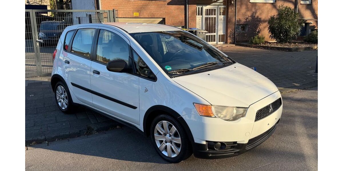 Mitsubishi Colt 139.000 km 2.799 &euro; Duisburg 47226