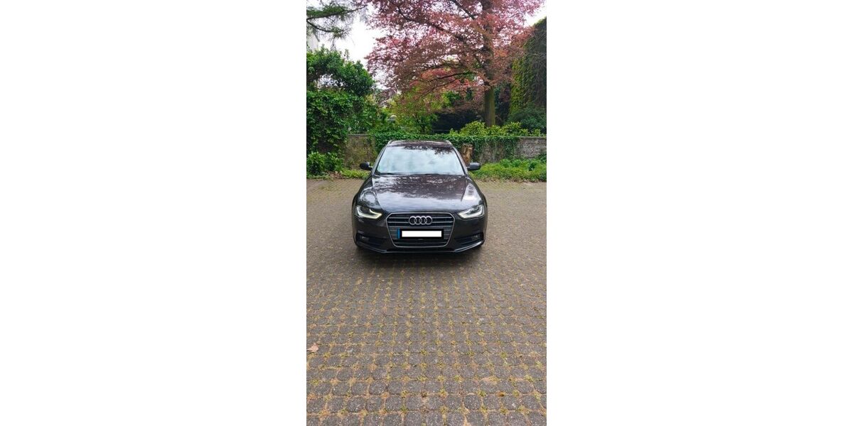 Audi A4 246.000 km 7.599 &euro; Düsseldorf 40217
