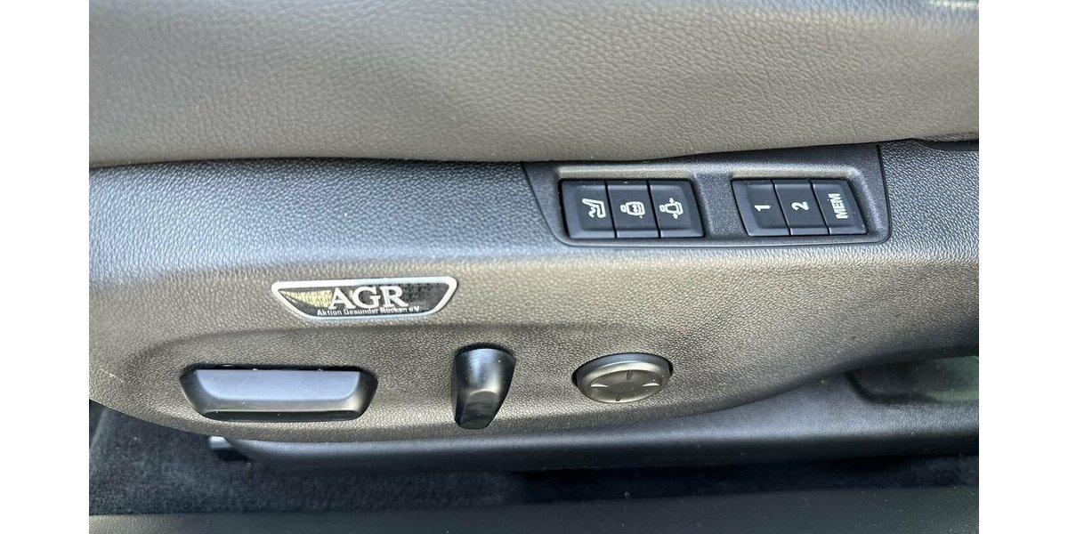 Opel Insignia B Sports Tourer GSi 4x4 / Headup / Pano 140.000 km 12.900 &euro; Mönchengladbach 41066