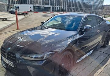 BMW M4 9.700 km 92.800 &euro; Düsseldorf 40474