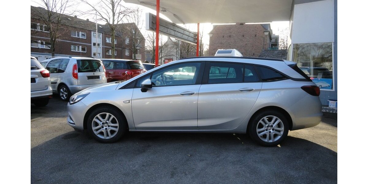 Opel Astra Edition 1,4 Klimatr. SHZ PDC Allwetter Top 90.000 km 8.990 &euro; Neuss 41462