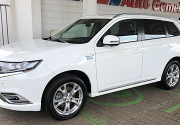 Mitsubishi Plug-in Hybrid Outlander 64.000 km 22.950 &euro; Krefeld 47807