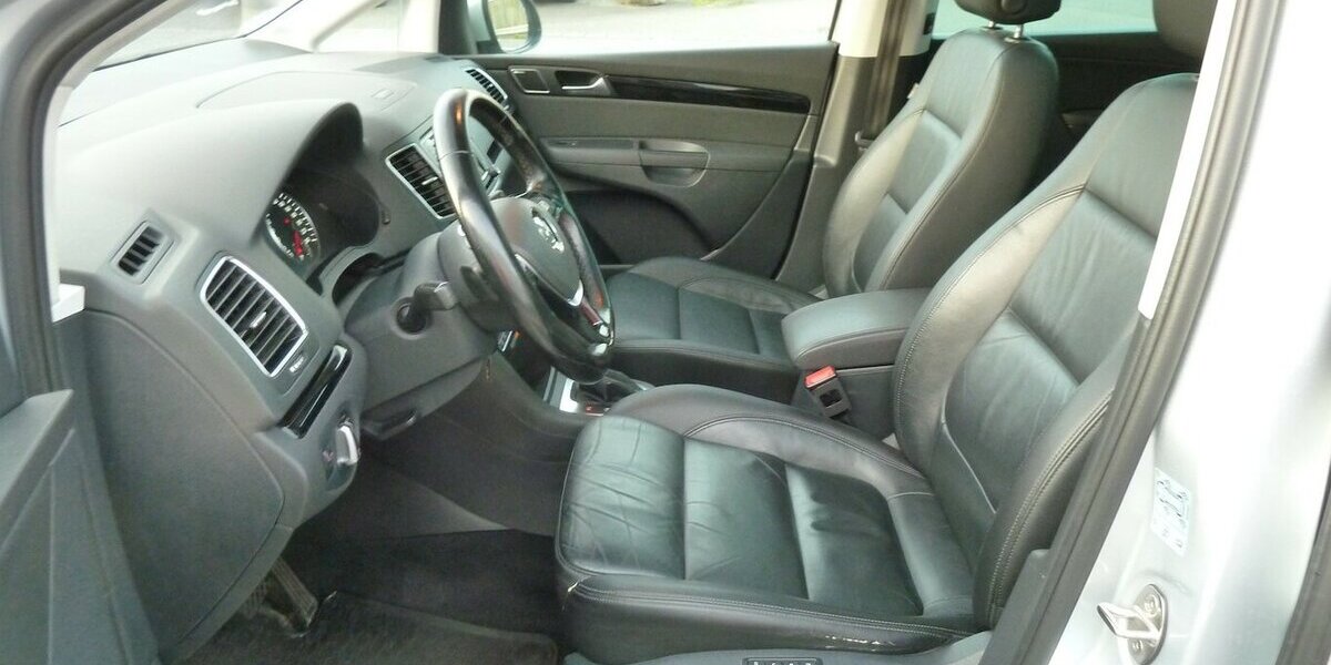 VW Sharan 2.0 TDI DSG Panorama Navi Leder 7 Sitze + 175.000 km 16.900 &euro; Ratingen 40885