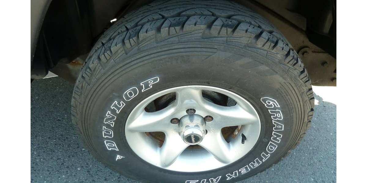 Jeep Wrangler 2.5 Sport Hartop Verdeck kein Tüv 123.000 km 8.900 &euro; Ratingen 40885