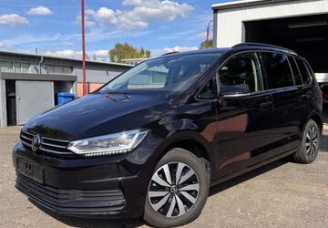 VW Touran 24.650 km 32.299 &euro; Meerbusch 40668