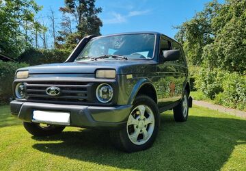 Lada Niva 72.973 km 13.333 &euro; Mönchengladbach 41239