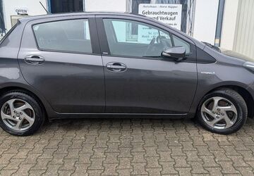 Toyota Yaris 87.360 km 11.800 &euro; Düsseldorf 40472