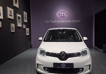 Renault Twingo 110.394 km 8.400 &euro; Düsseldorf 40476