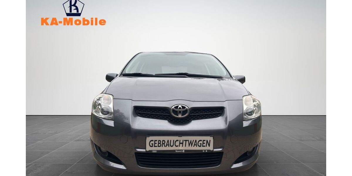 Toyota Auris 94.000 km 7.500 &euro; Düsseldorf 40472