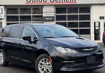 Chrysler Pacifica 2.500 km 54.800 &euro; Krefeld 47805