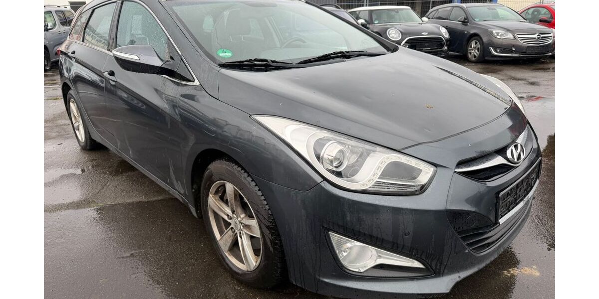 Hyundai i40 202.219 km 3.450 &euro; wuppertal 42285