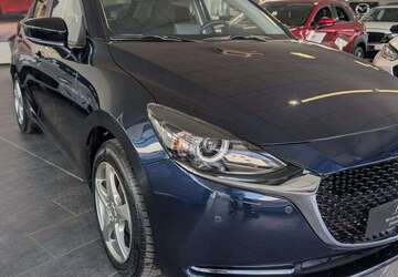 Mazda 2 13.400 km 19.490 &euro; Solingen 42655