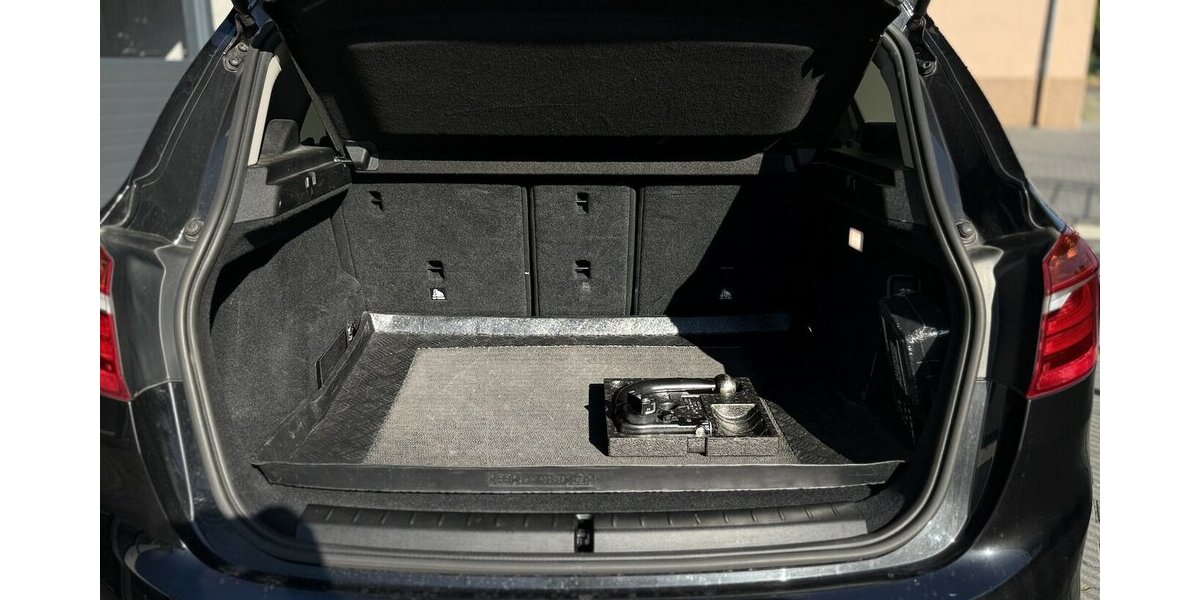 BMW 218 Active Tourer i / Advantage / PANO / Keyless 70.000 km 16.890 &euro; Mönchengladbach 41066