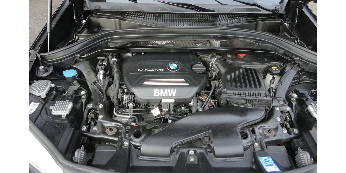 BMW X1 20 d xLine 4x4 Autom Navi Leder SHZ PDC LED 208.000 km 15.999 &euro; Neuss 41462