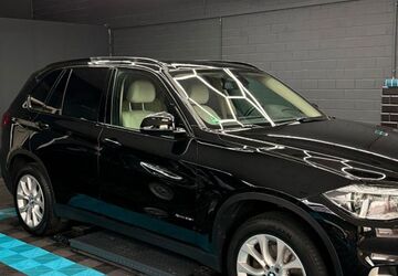 BMW X5 217.500 km 17.000 &euro; Düsseldorf 40472
