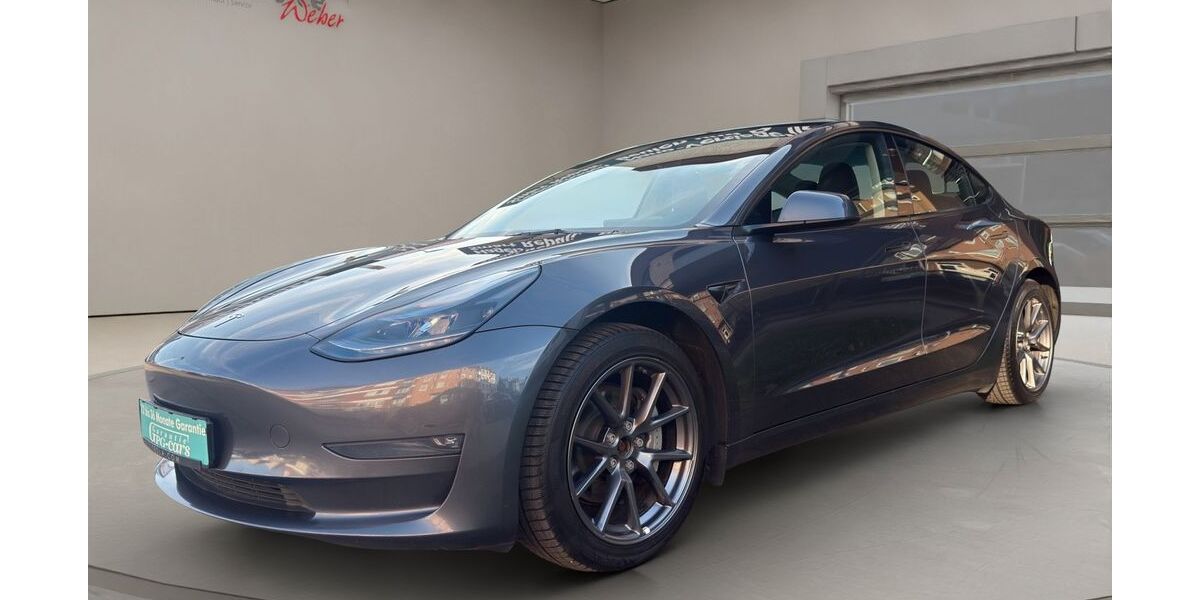 Tesla Model 3 185.840 km 24.990 &euro; Düsseldorf 40235