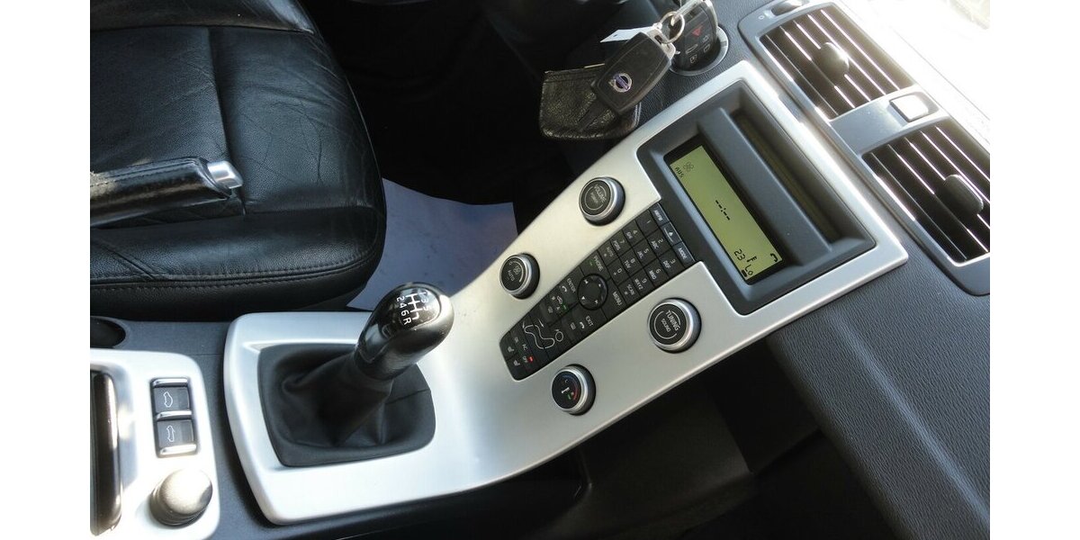 Volvo C70 2,0 D/130 KW 1.Hand Leder+Xenon+Klima Top 151.550 km 12.490 &euro; Neuss 41462