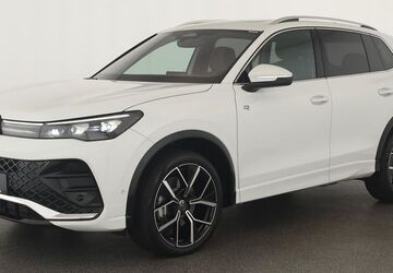 VW Tiguan 26.900 km 46.584 &euro; Düsseldorf 40233