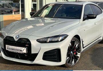 BMW i4 17.194 km 58.830 &euro; Mülheim 45472