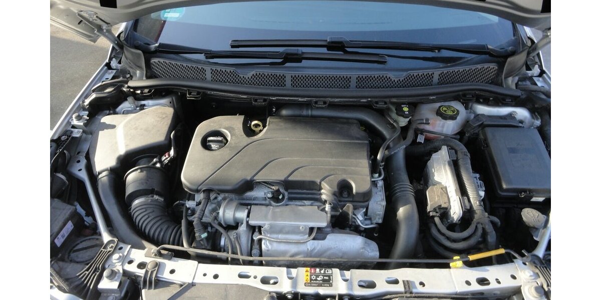 Opel Astra Edition 1,4 Klimatr. SHZ PDC Allwetter Top 90.000 km 8.990 &euro; Neuss 41462