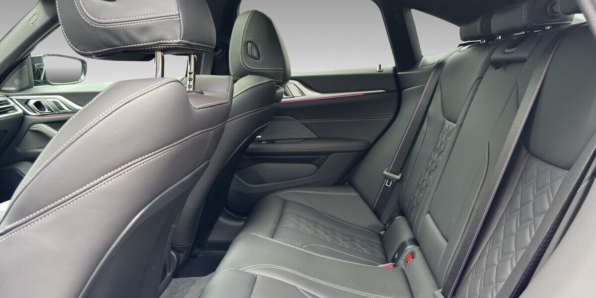 BMW i4 M60 M-SportPro HuD 360° DrivProf. Pano NP95t 5.780 km 70.400 &euro; Wuppertal 42327